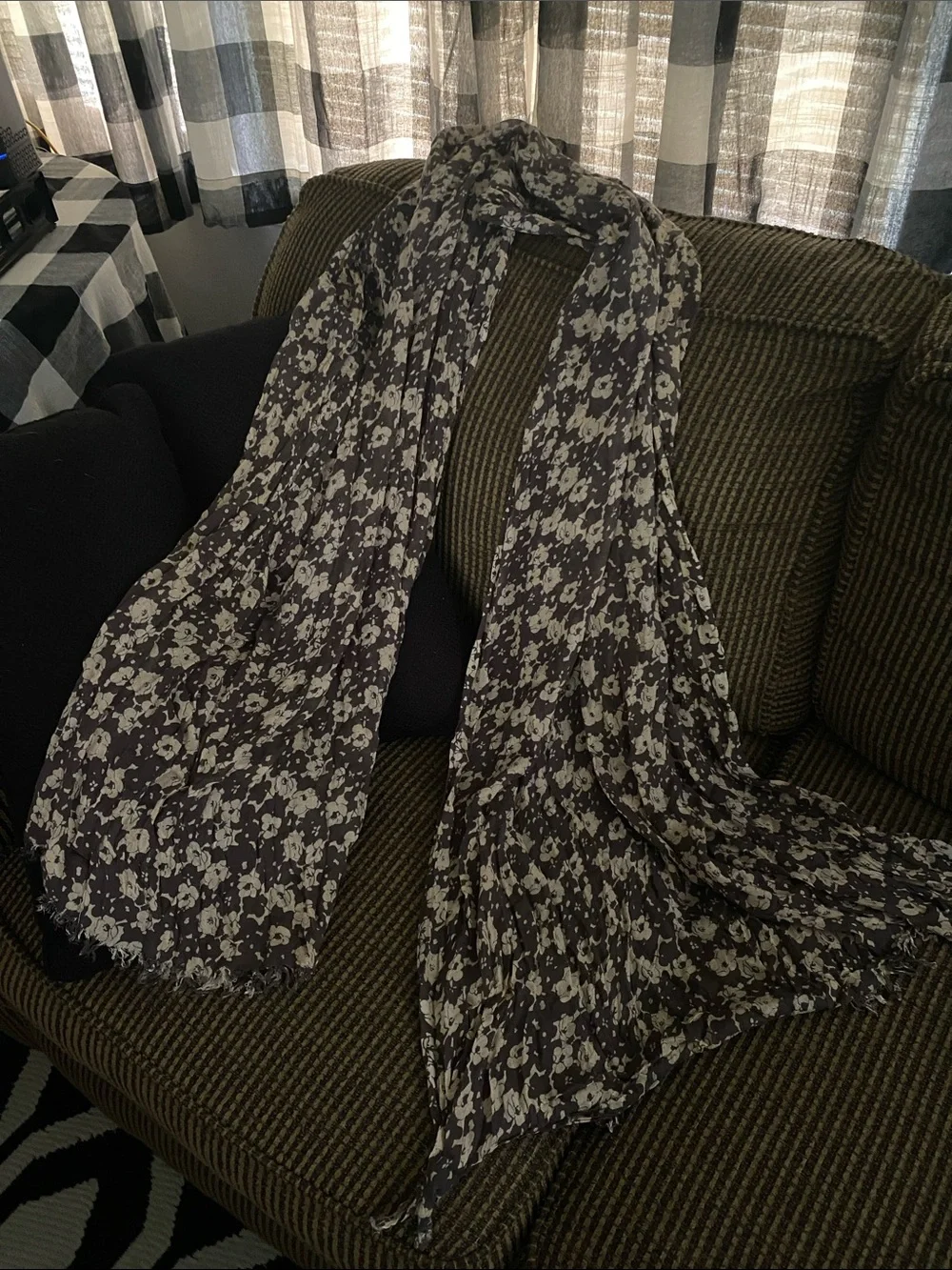 American Eagle Outfitters Brown and Cream Floral Wrap Scarf